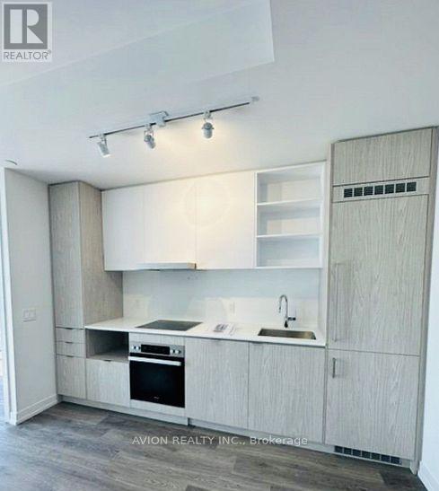 6212 - 55 Cooper Street, Toronto, ON - Indoor Photo Showing Kitchen