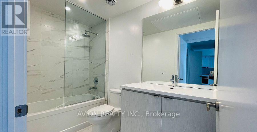 6212 - 55 Cooper Street, Toronto, ON - Indoor Photo Showing Bathroom