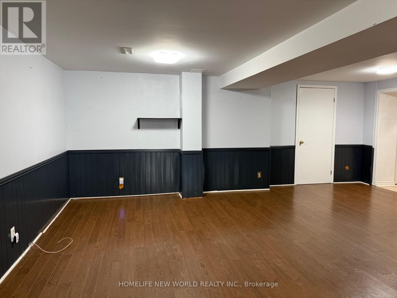 Walk Out Basement Apt - 252 Osmond Crescent, Newmarket, ON - Indoor Photo Showing Other Room