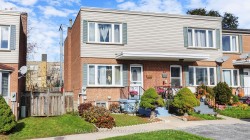 44-740 Kennedy Road Toronto, ON M1K 2C5