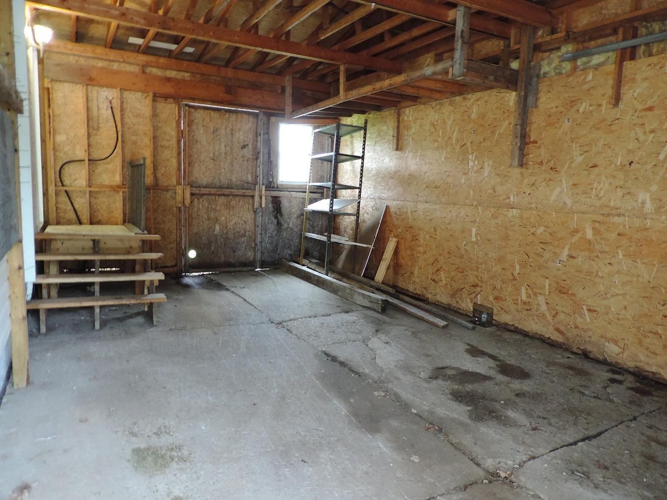 Garage - 58 Rue Des Peupliers, Lebel-Sur-Quévillon, QC - Indoor Photo Showing Basement