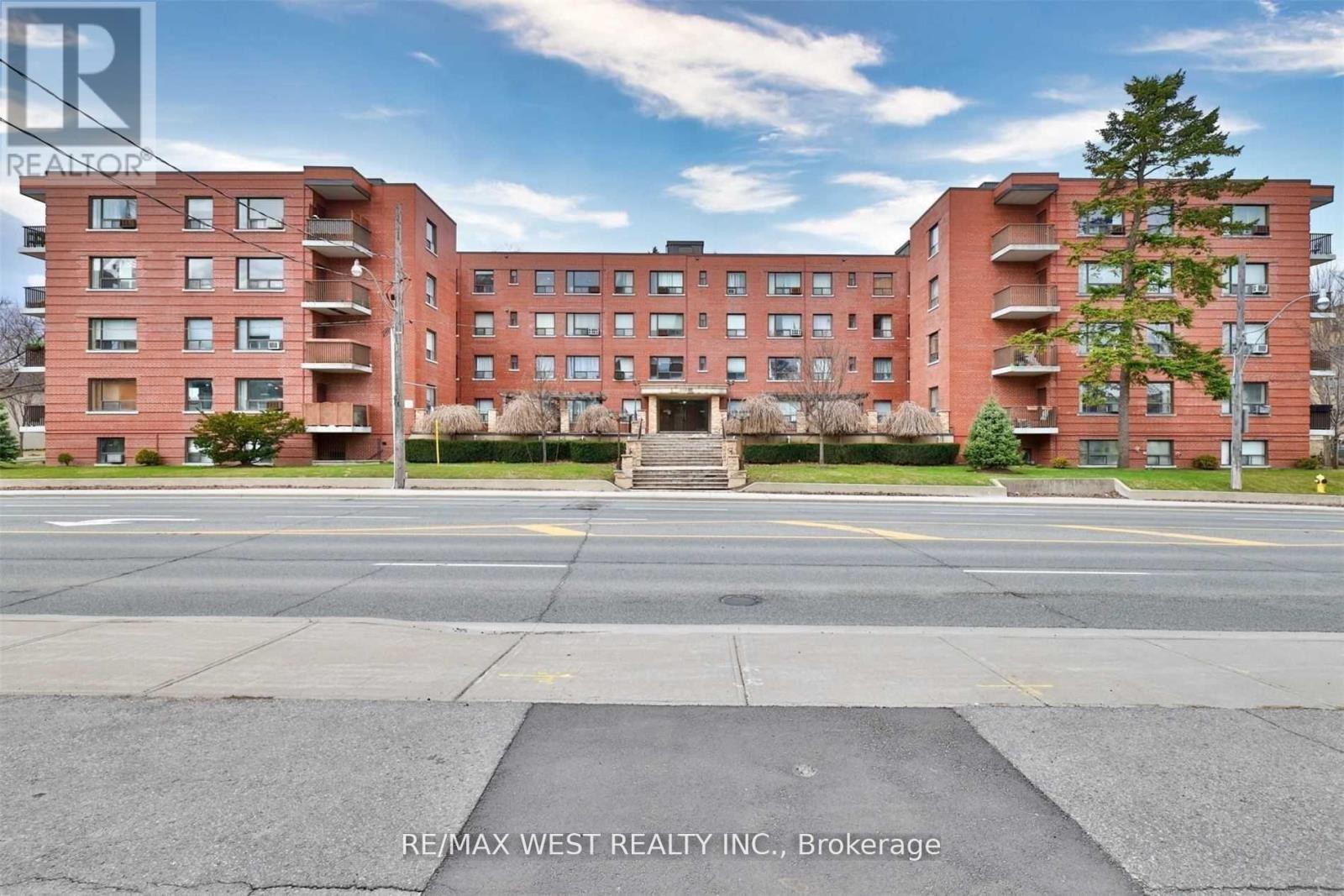 205 - 2550 Bathurst Street, Toronto, ON - Outdoor With Facade