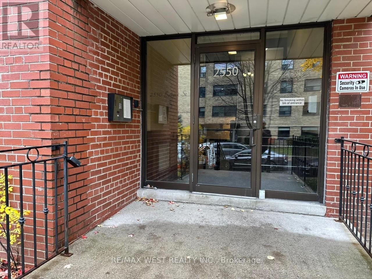 205 - 2550 Bathurst Street, Toronto, ON - Outdoor