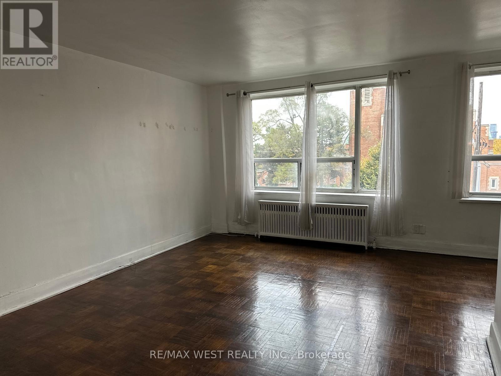 205 - 2550 Bathurst Street, Toronto, ON - Indoor Photo Showing Other Room