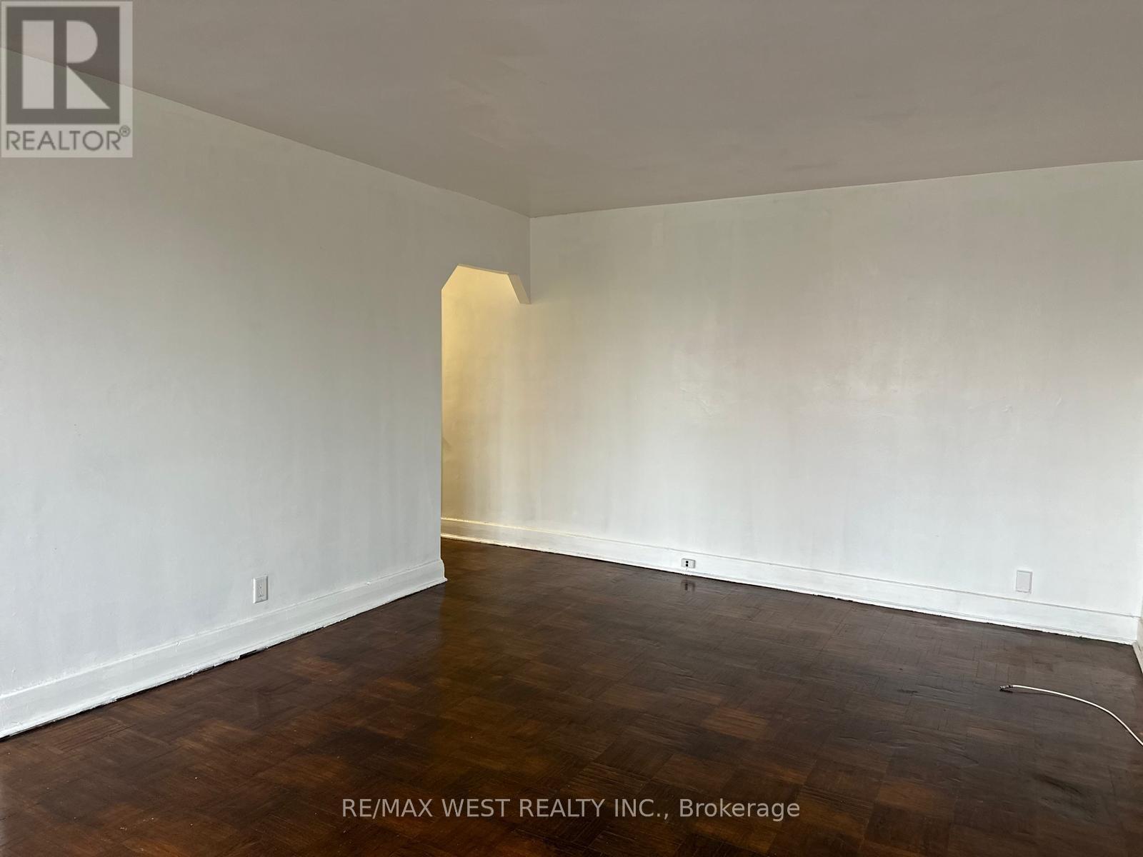 205 - 2550 Bathurst Street, Toronto, ON - Indoor Photo Showing Other Room