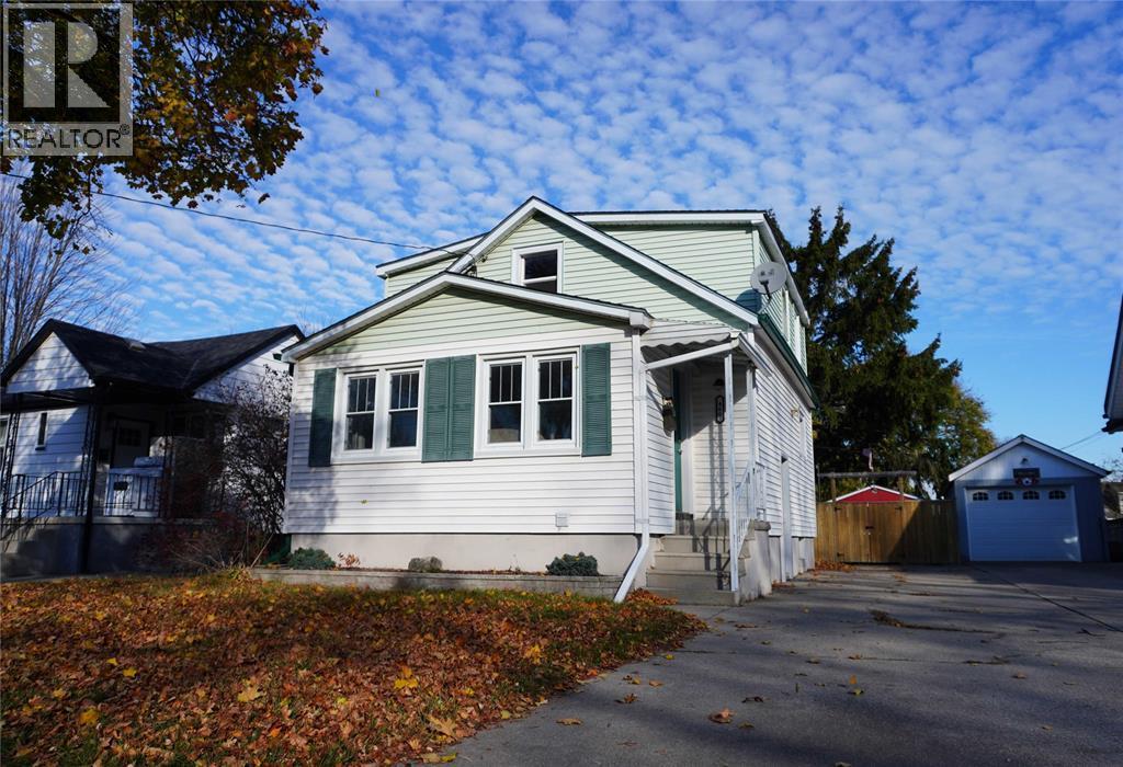 460 Nelson Street, Sarnia, ON - Outdoor