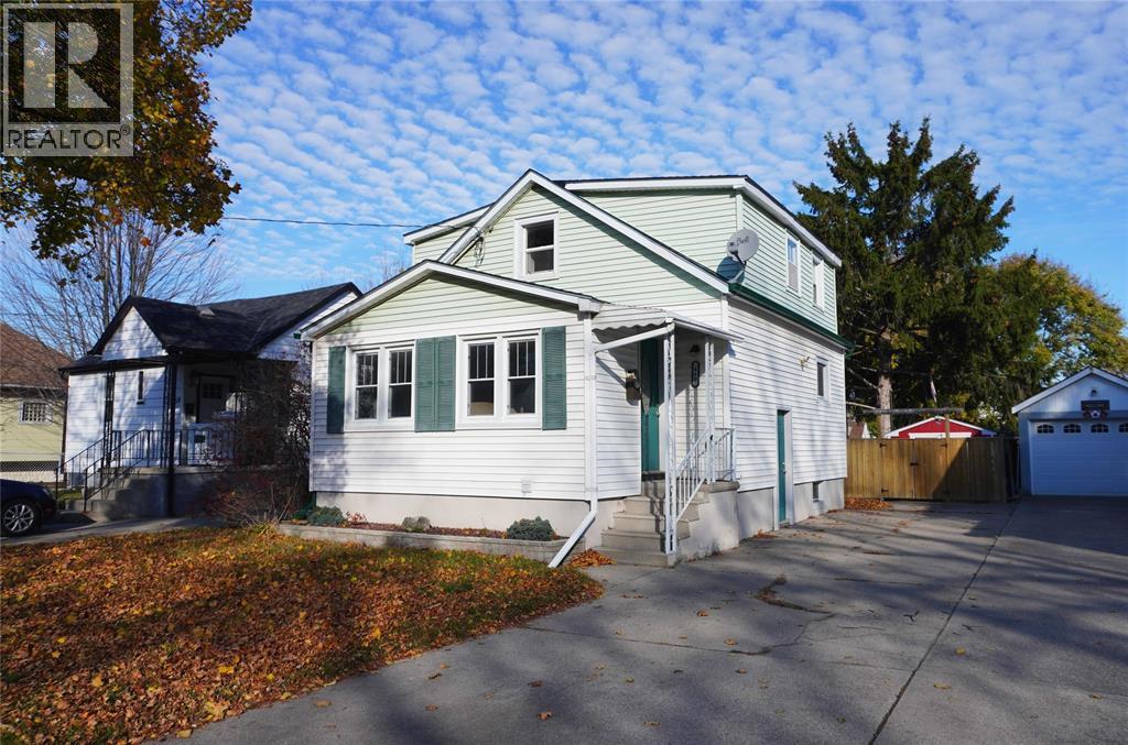 460 Nelson Street, Sarnia, ON - Outdoor