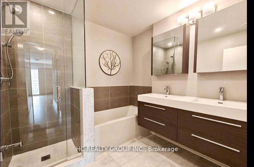 Unit 11 - 270 Davenport Road, Toronto, ON - Indoor Photo Showing Bathroom