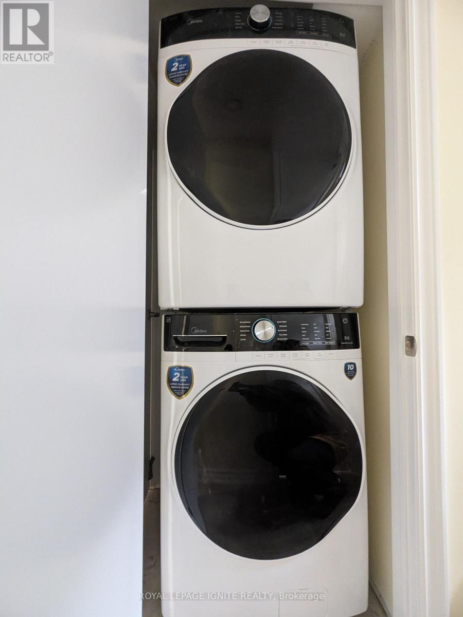 Bsmnt - 15 Beacham Crescent, Toronto, ON - Indoor Photo Showing Laundry Room