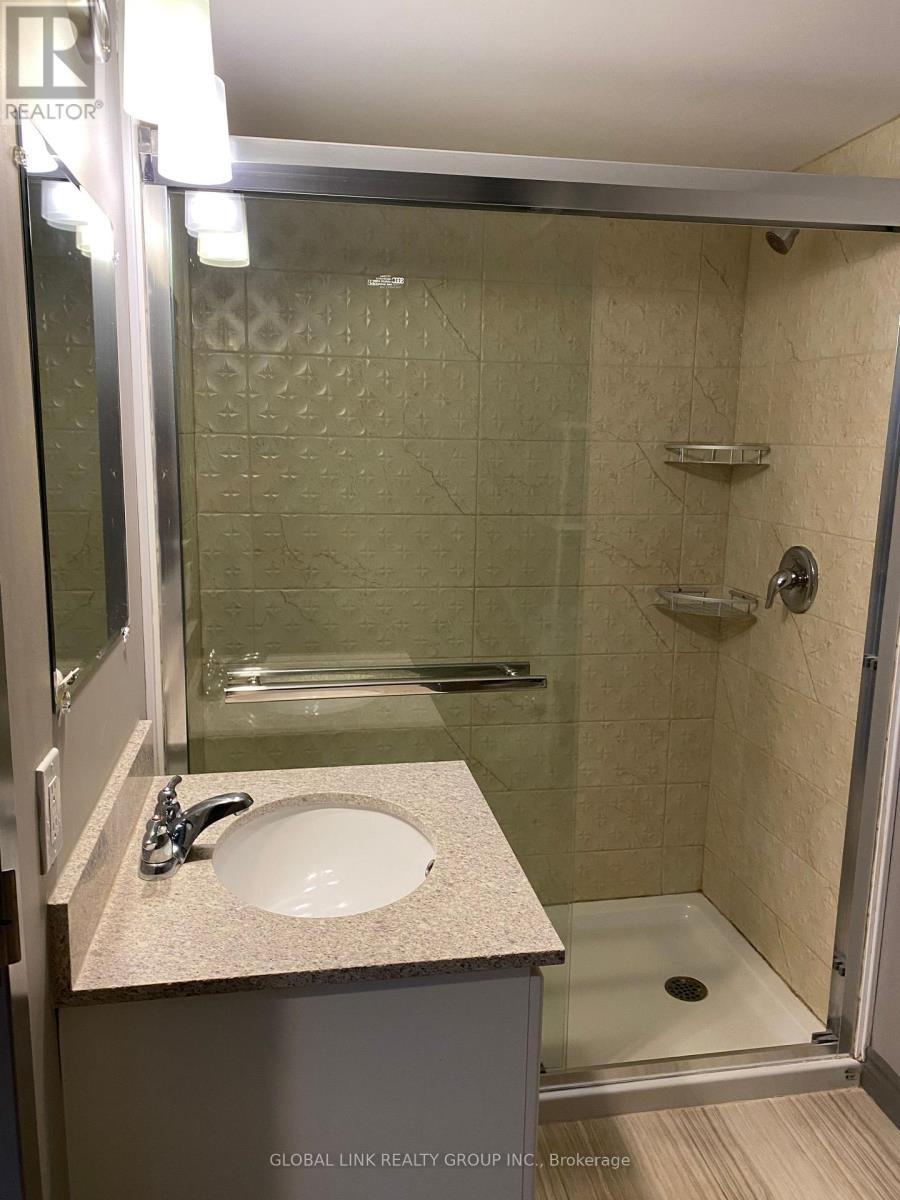 702 - 321 Spruce Street, Waterloo, ON - Indoor Photo Showing Bathroom
