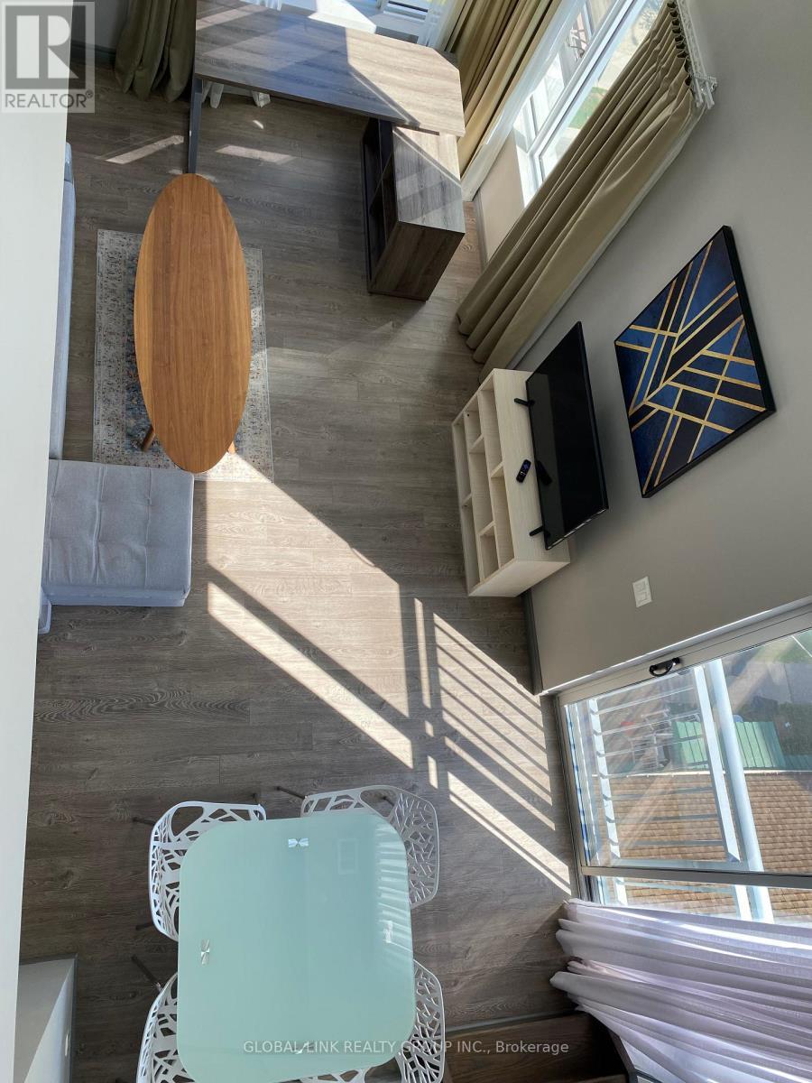 702 - 321 Spruce Street, Waterloo, ON - Indoor Photo Showing Other Room