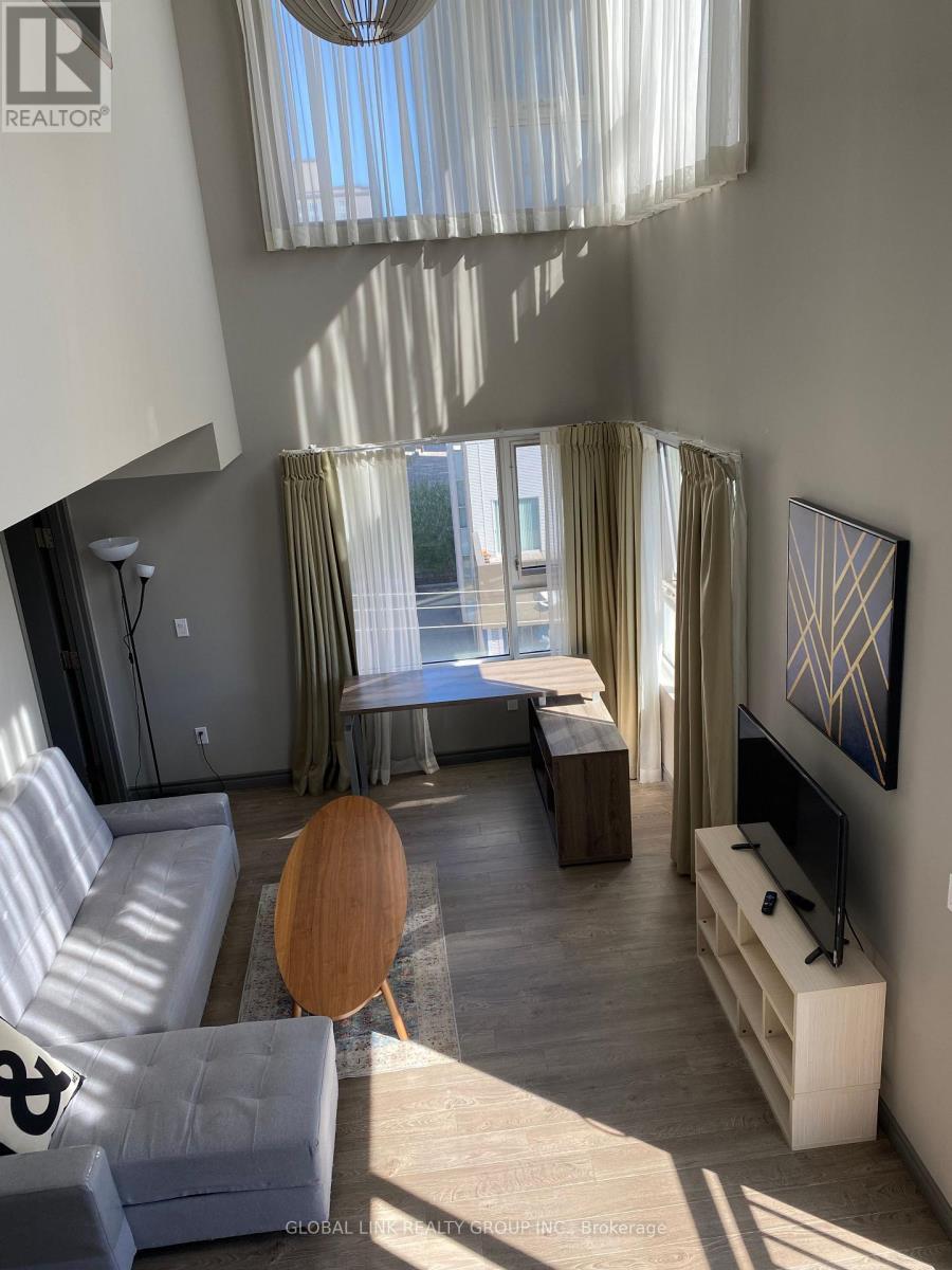 702 - 321 Spruce Street, Waterloo, ON - Indoor