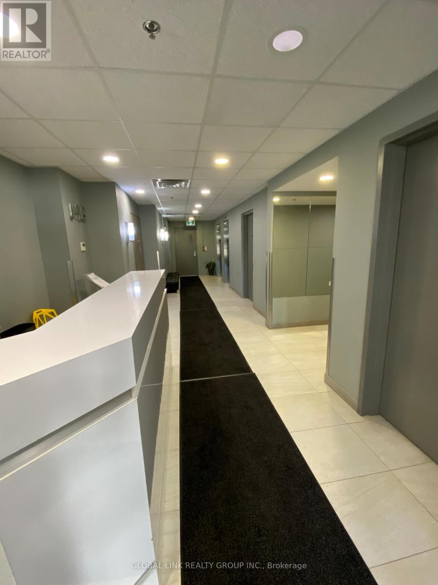 702 - 321 Spruce Street, Waterloo, ON - Indoor