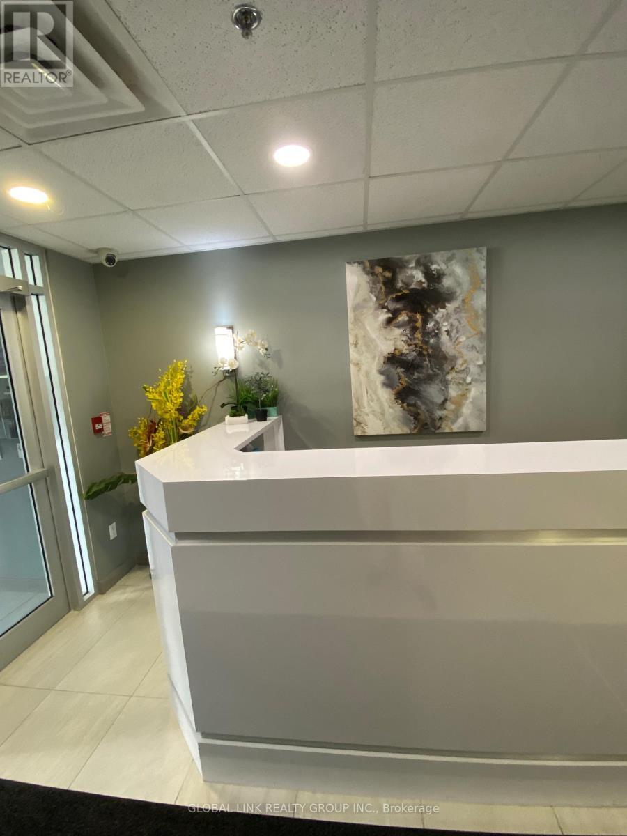 702 - 321 Spruce Street, Waterloo, ON - Indoor Photo Showing Other Room