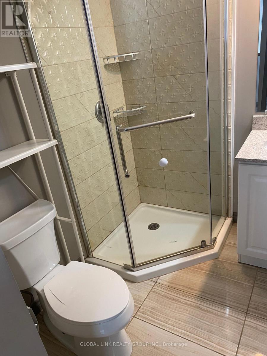 702 - 321 Spruce Street, Waterloo, ON - Indoor Photo Showing Bathroom