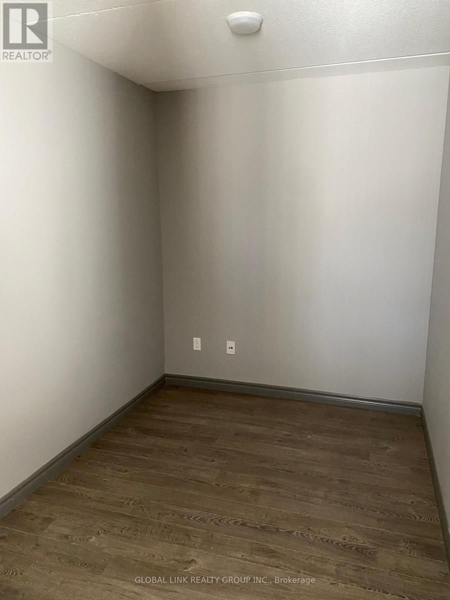 702 - 321 Spruce Street, Waterloo, ON - Indoor Photo Showing Other Room