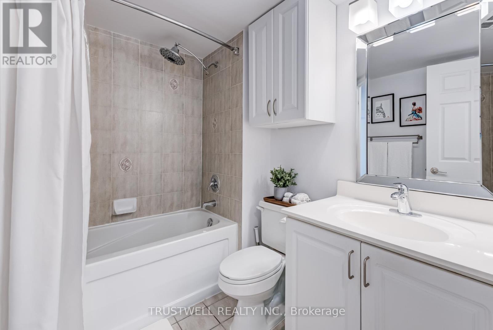 4 Piece Main Bath - 2007 - 83 Borough Drive, Toronto, ON - Indoor Photo Showing Bathroom