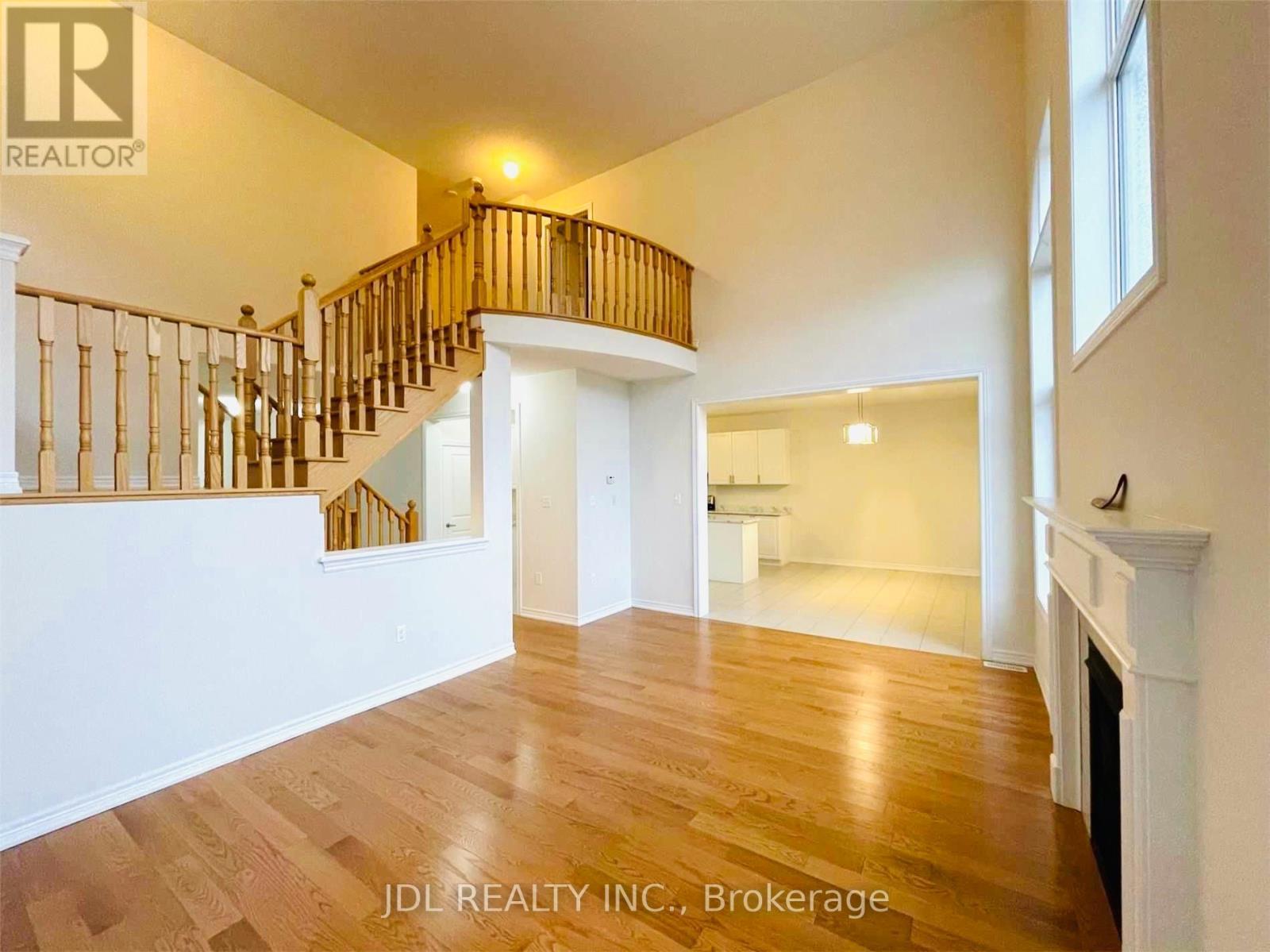 10 Benn Avenue, Georgina, ON - Indoor Photo Showing Other Room