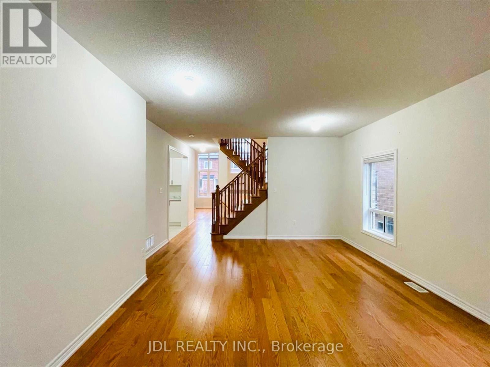 10 Benn Avenue, Georgina, ON - Indoor Photo Showing Other Room