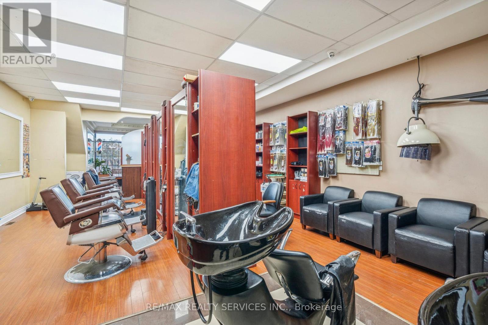 51 Kennedy Road N, Brampton, ON