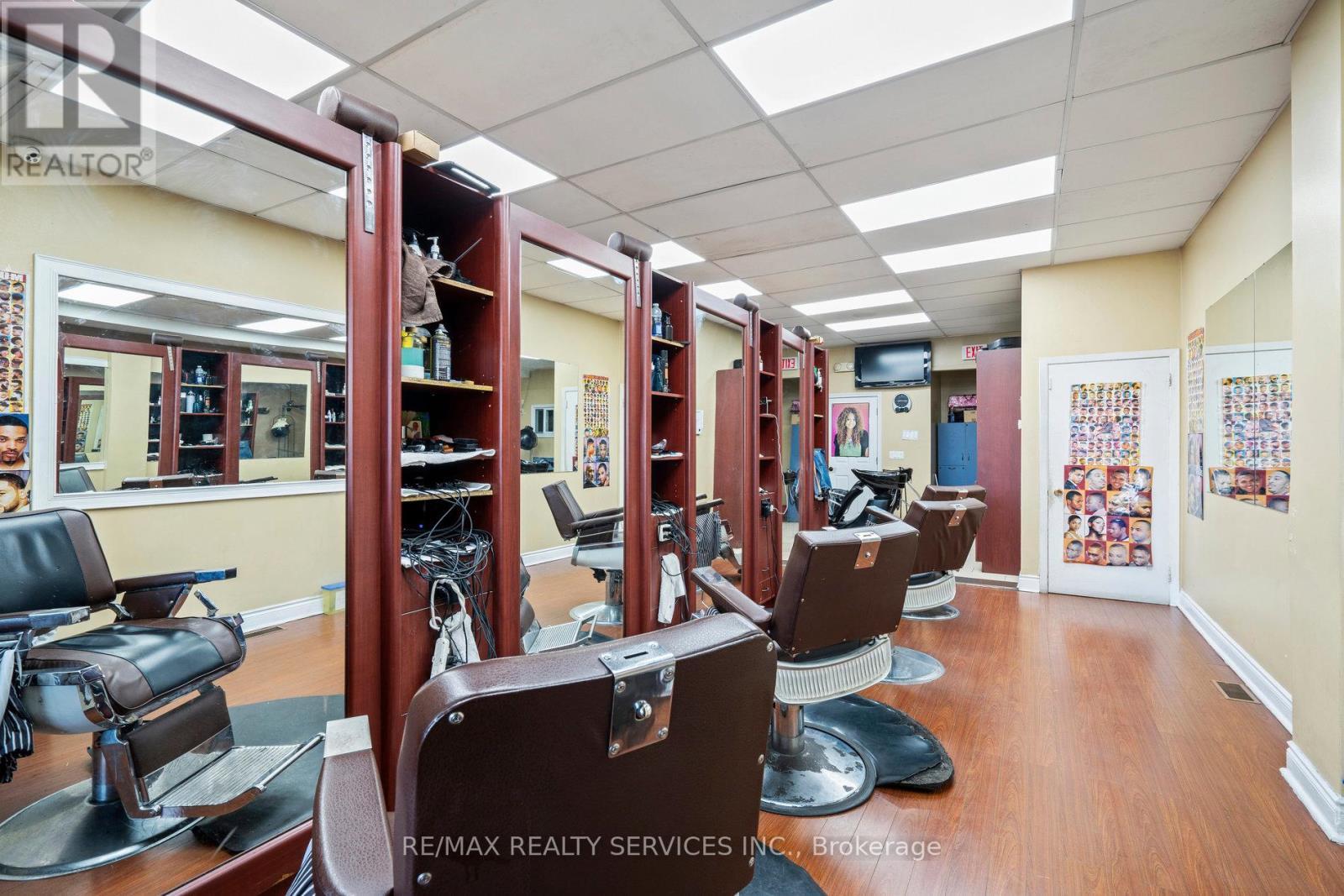 51 Kennedy Road N, Brampton, ON