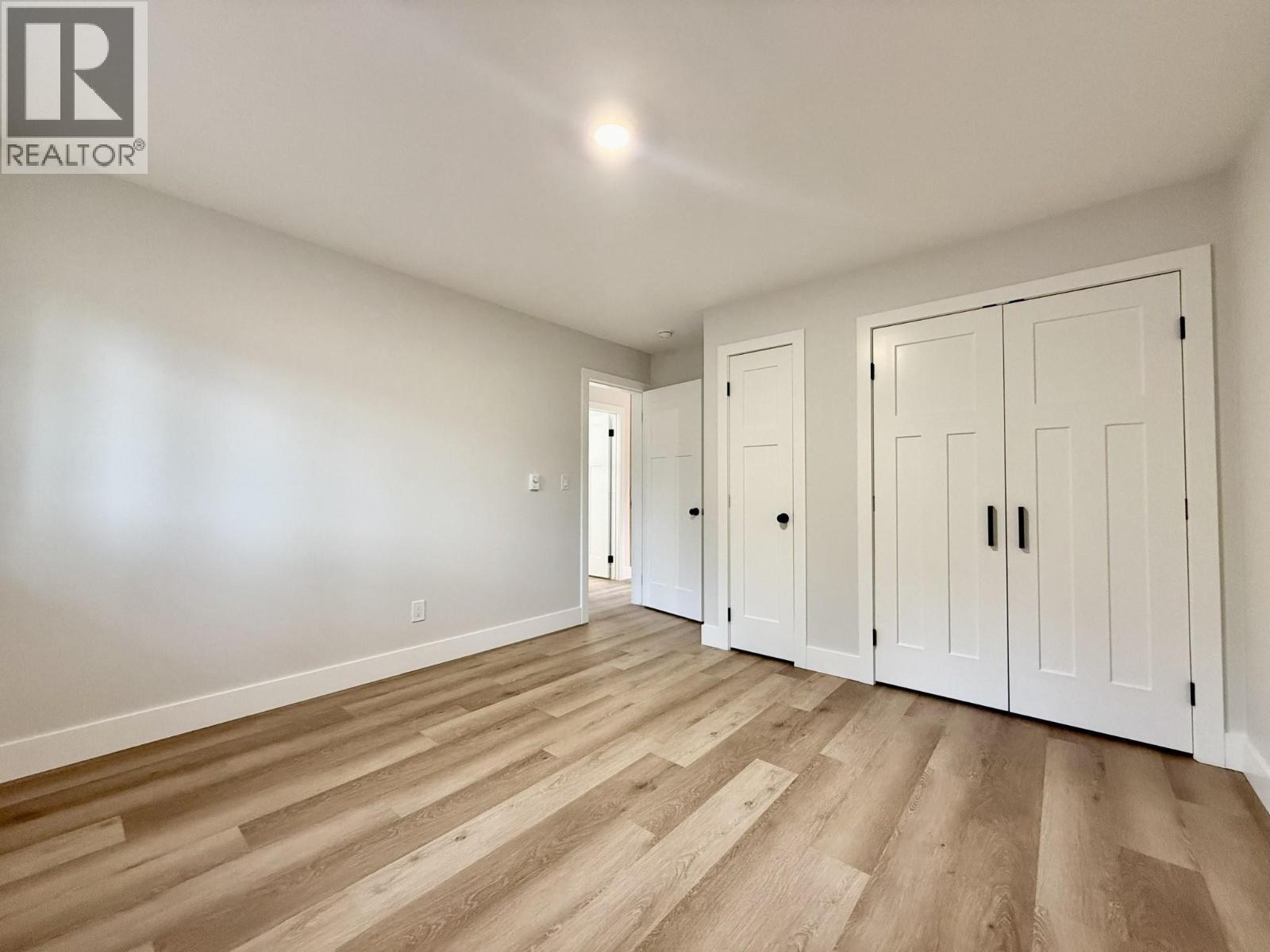 1938 Foxwood Trail Unit# 2, Windermere, BC - Indoor Photo Showing Other Room