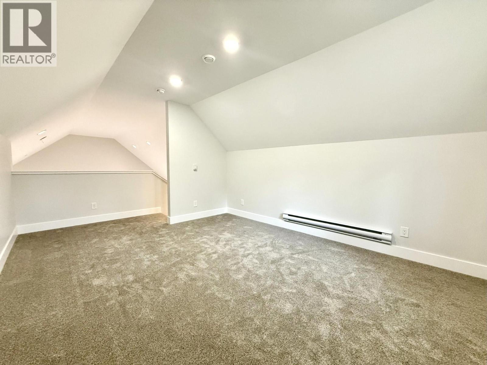 1938 Foxwood Trail Unit# 2, Windermere, BC - Indoor Photo Showing Other Room