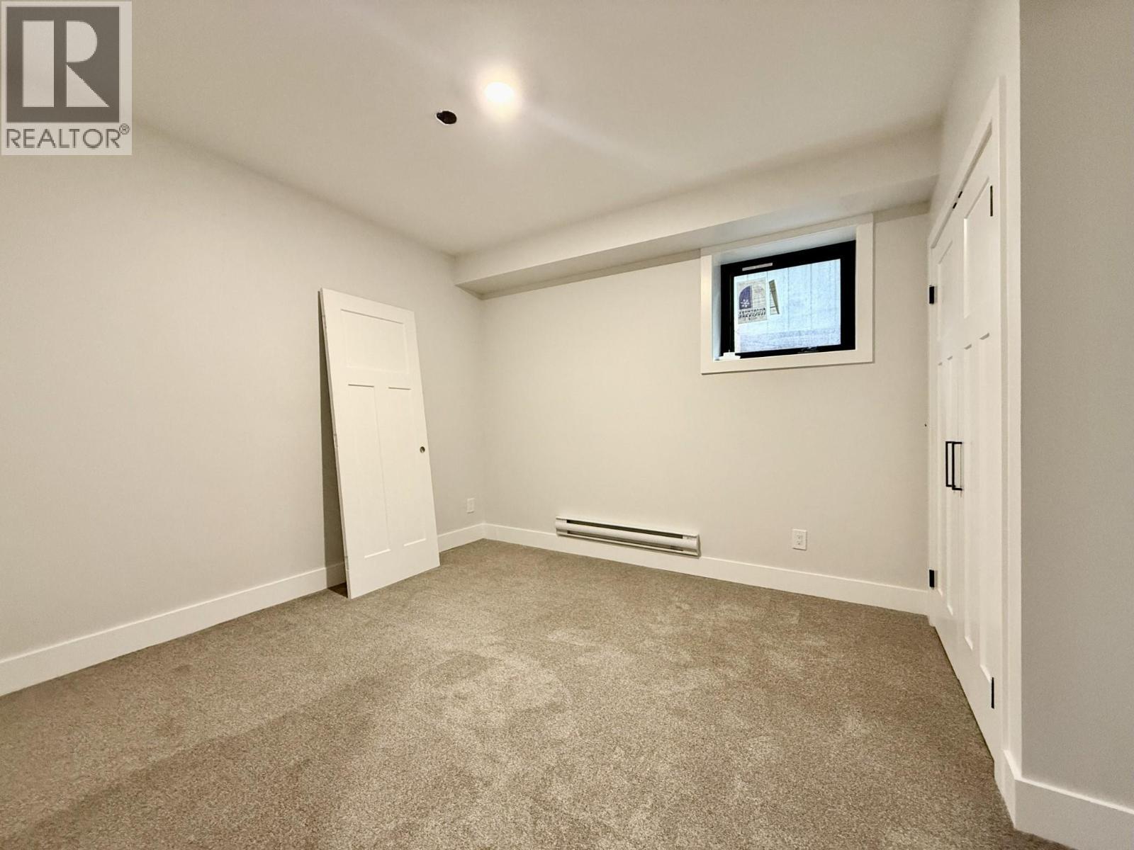 1938 Foxwood Trail Unit# 2, Windermere, BC - Indoor Photo Showing Other Room