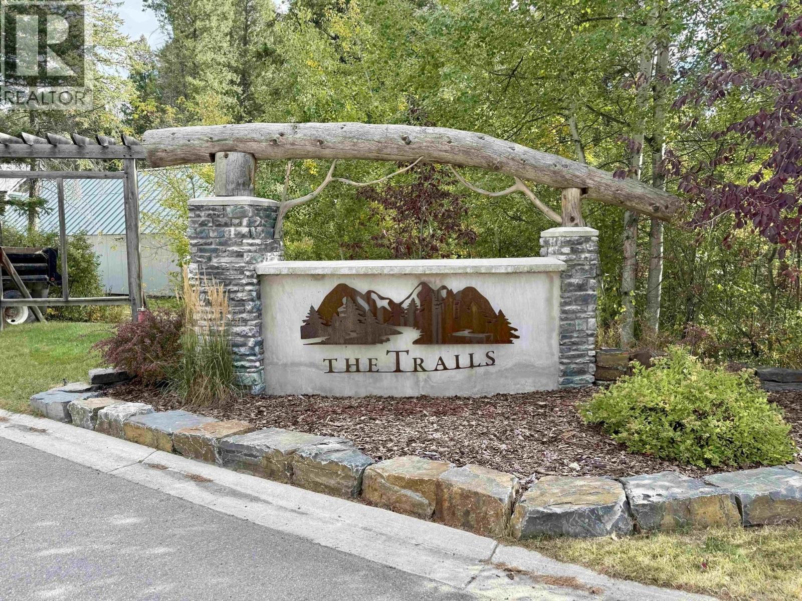 1938 Foxwood Trail Unit# 2, Windermere, BC - Outdoor