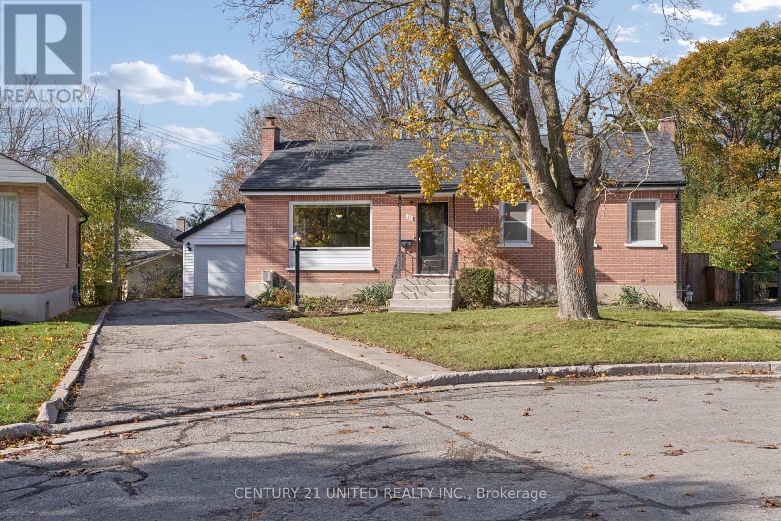 821 Schneider Place, Peterborough (Northcrest Ward 5), ON - Outdoor