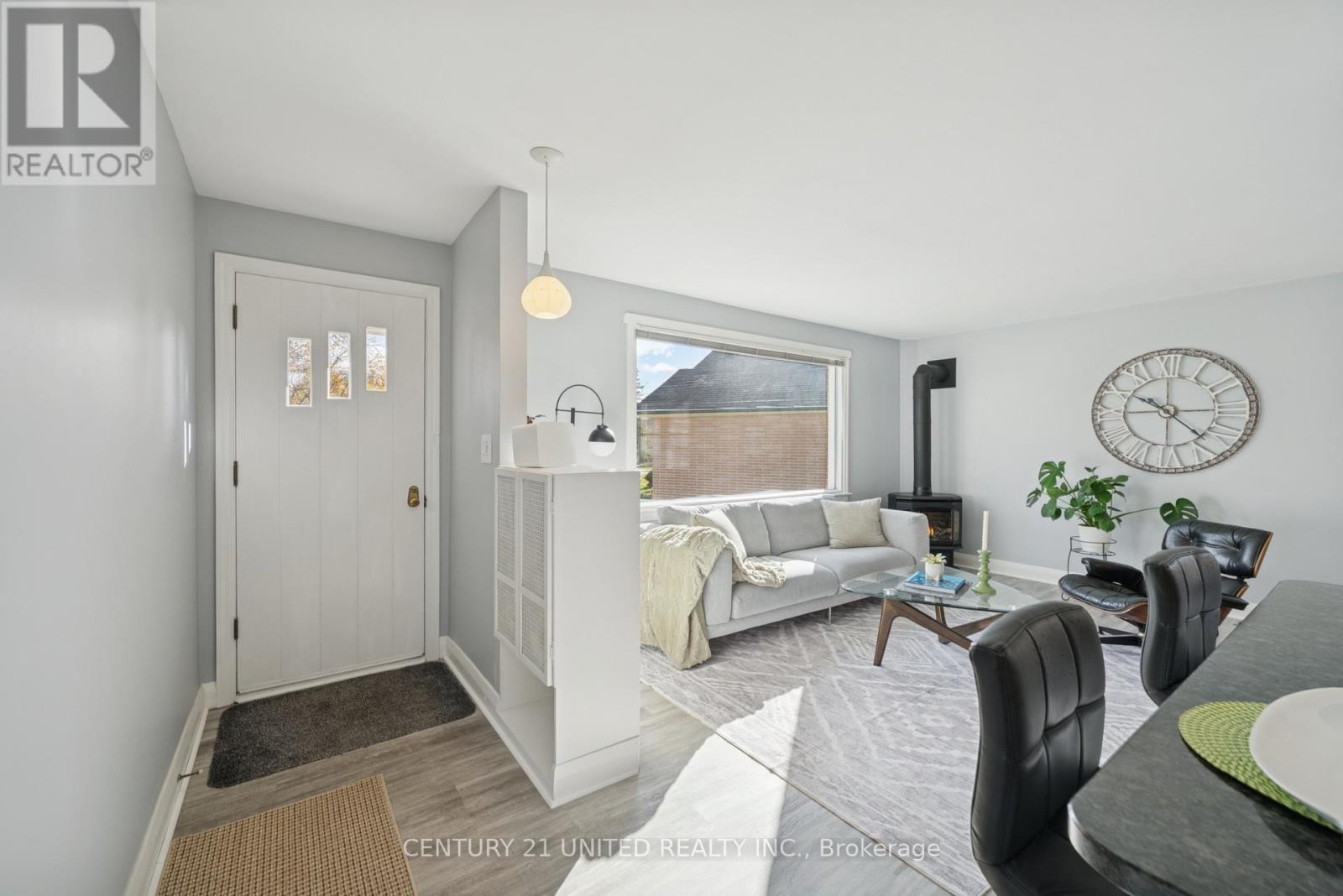 821 Schneider Place, Peterborough (Northcrest Ward 5), ON - Indoor Photo Showing Other Room