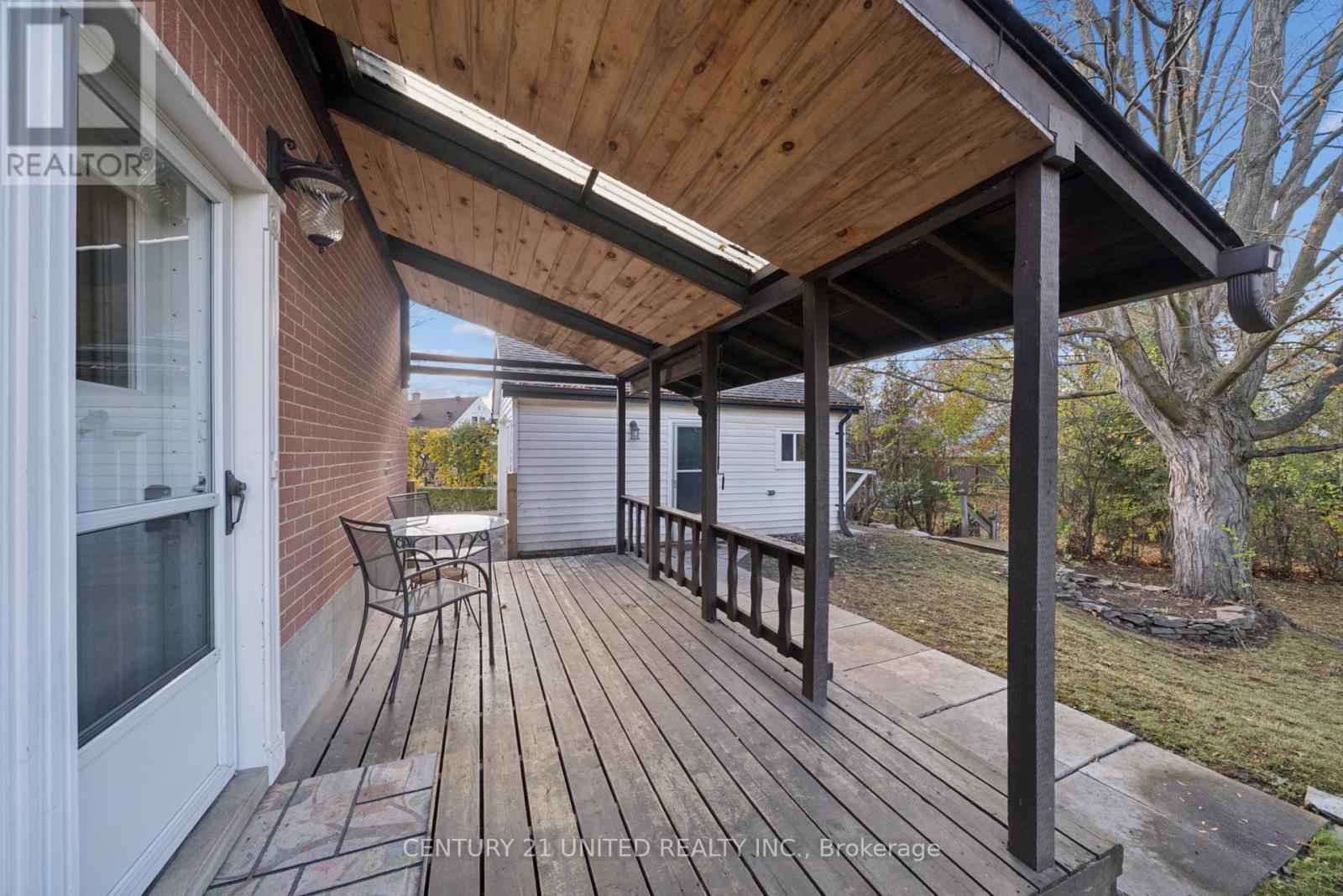 821 Schneider Place, Peterborough (Northcrest Ward 5), ON - Outdoor With Deck Patio Veranda With Exterior