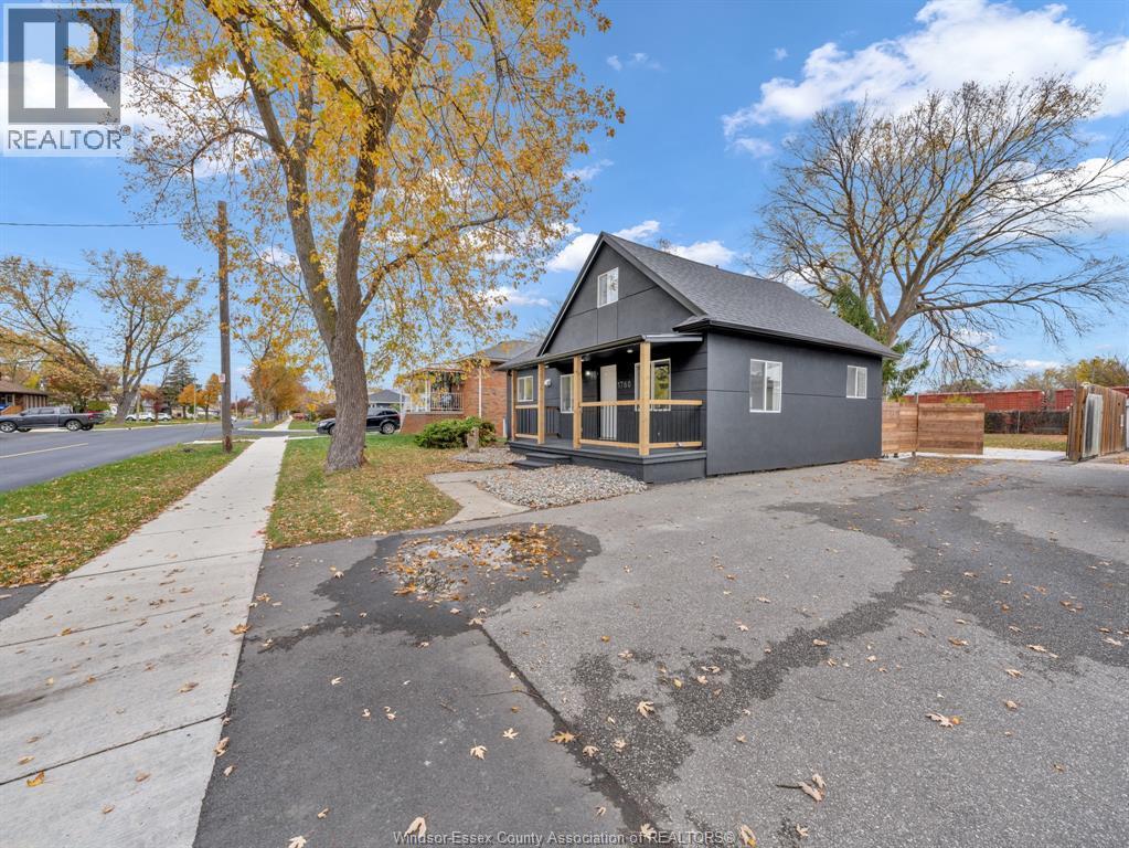 1760 Jefferson Boulevard, Windsor, ON - Outdoor