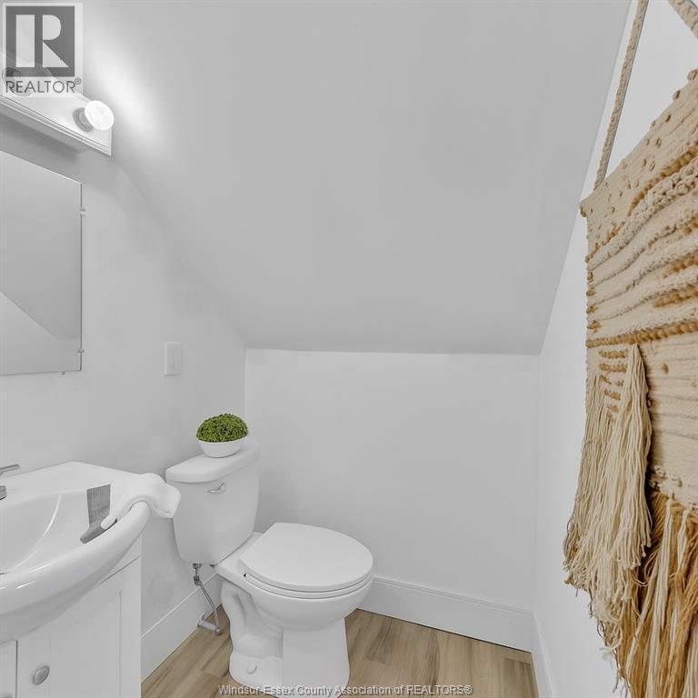 1760 Jefferson Boulevard, Windsor, ON - Indoor Photo Showing Bathroom