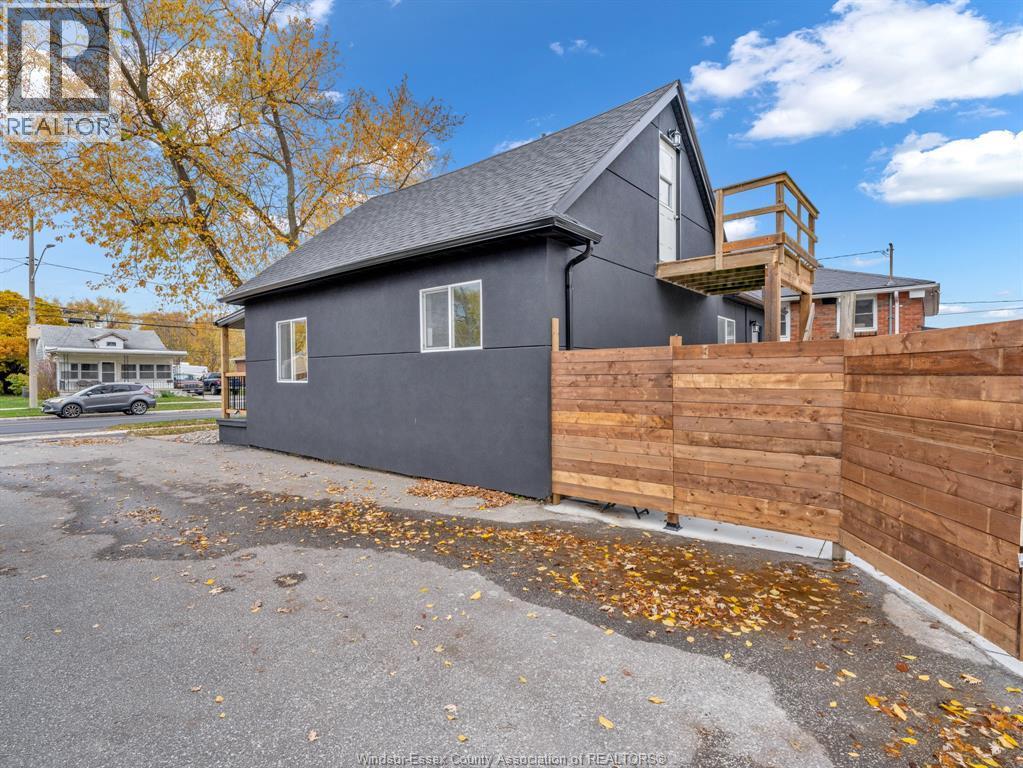 1760 Jefferson Boulevard, Windsor, ON - Outdoor