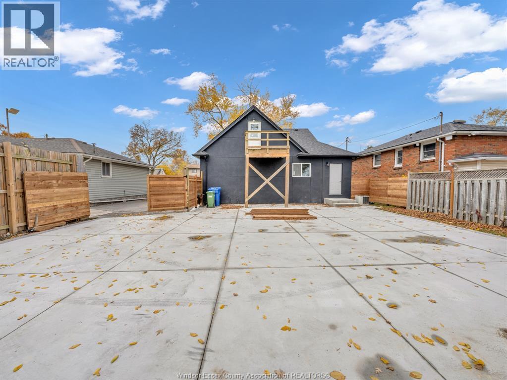 1760 Jefferson Boulevard, Windsor, ON - Outdoor