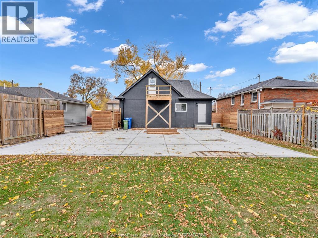 1760 Jefferson Boulevard, Windsor, ON - Outdoor