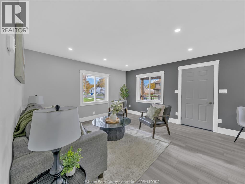 1760 Jefferson Boulevard, Windsor, ON - Indoor