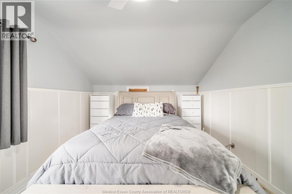 615 Road 11, Kingsville, ON - Indoor Photo Showing Bedroom