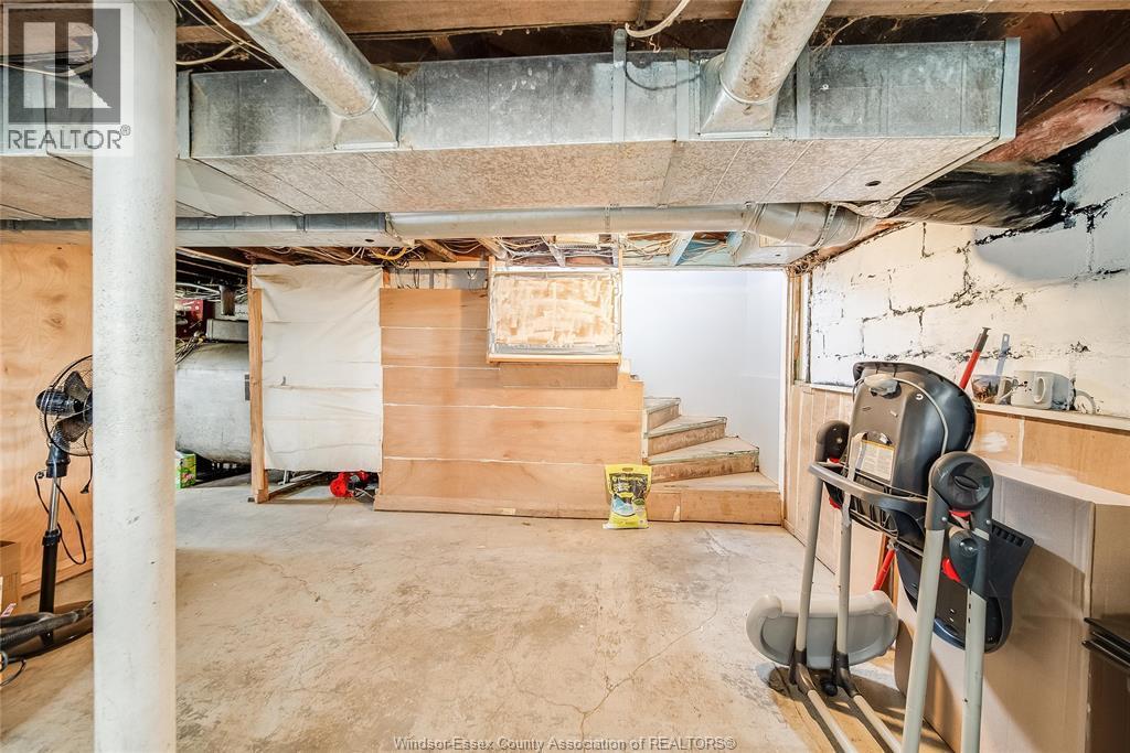 615 Road 11, Kingsville, ON - Indoor Photo Showing Basement