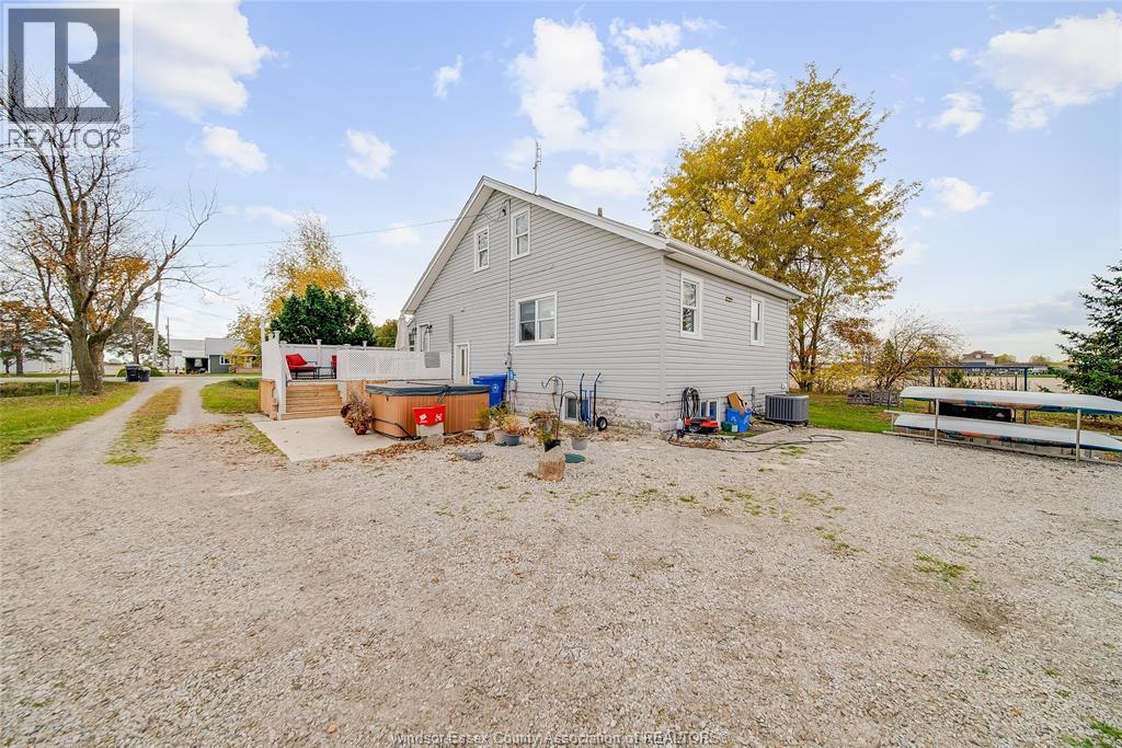 615 Road 11, Kingsville, ON - Outdoor