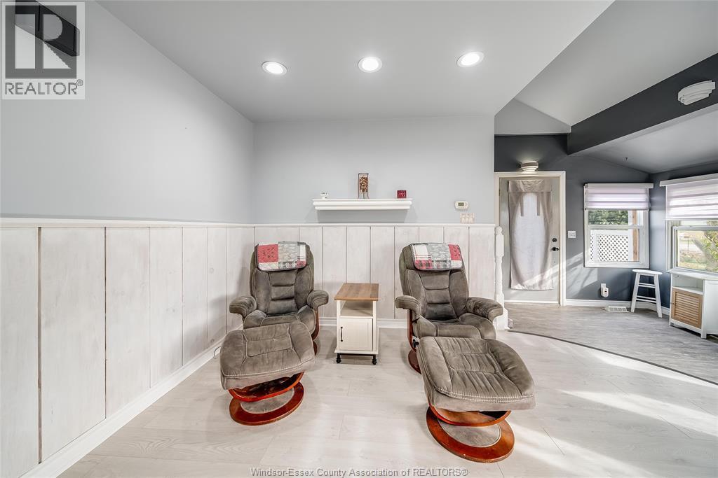 615 Road 11, Kingsville, ON - Indoor Photo Showing Other Room