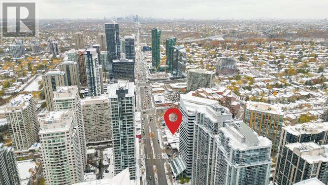 4918 Yonge Street, Toronto, ON