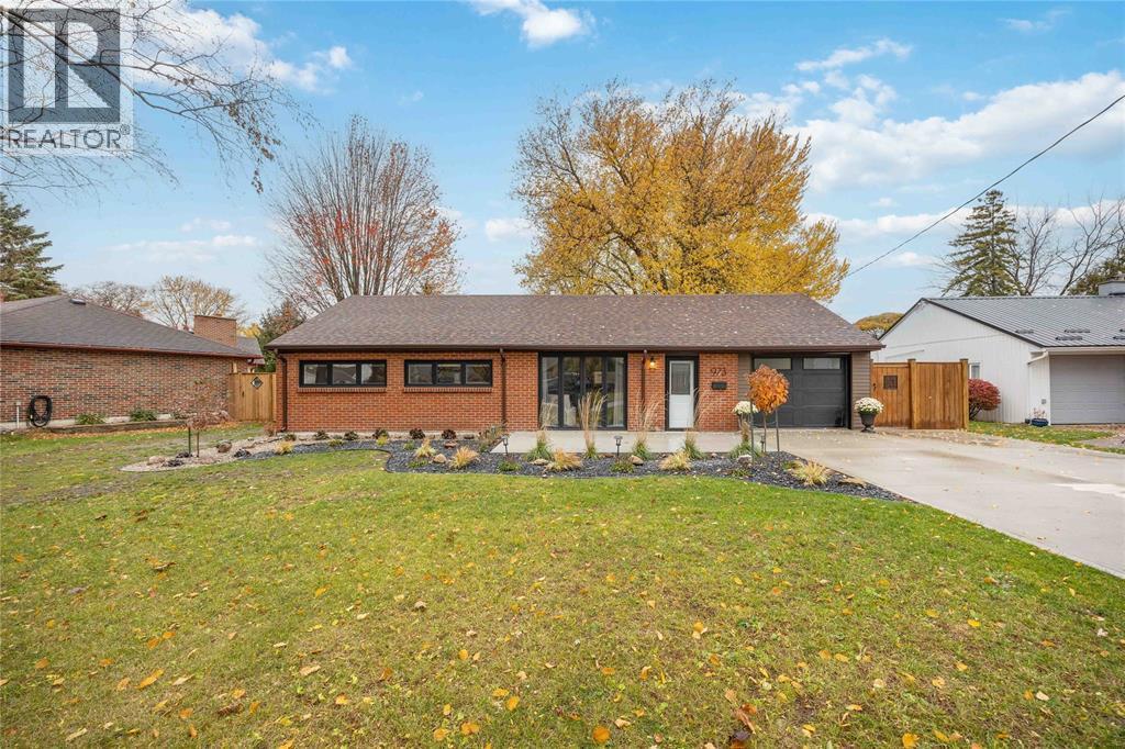 973 Joel Park, Sarnia, ON - Outdoor With Facade