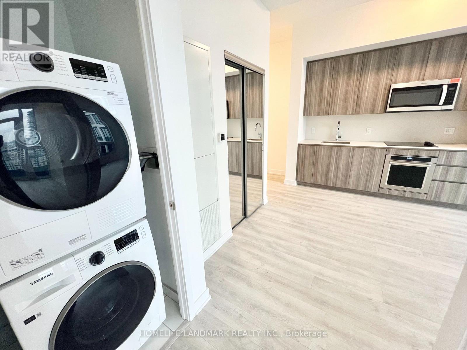 2012 - 15 Richardson Street, Toronto, ON - Indoor Photo Showing Laundry Room