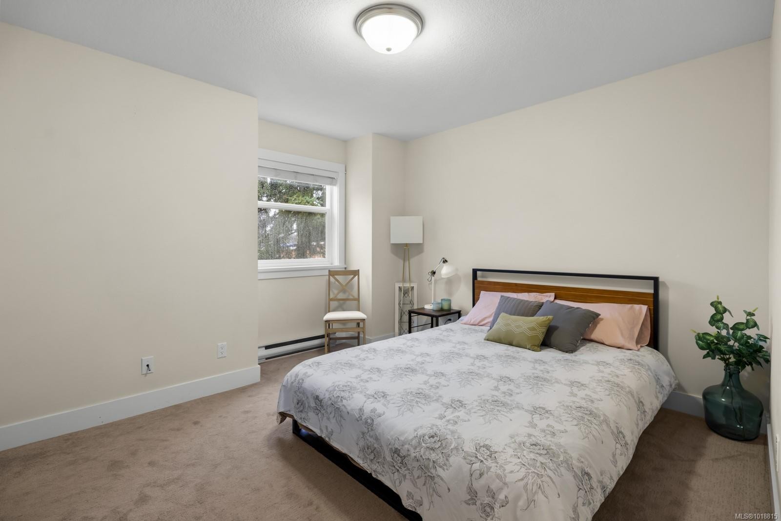 303-7070 West Saanich Rd, Central Saanich, BC - Indoor Photo Showing Bedroom