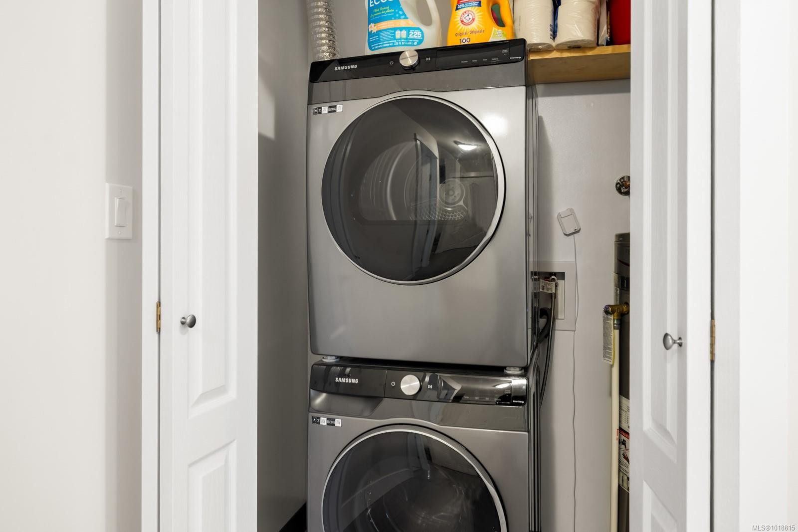 303-7070 West Saanich Rd, Central Saanich, BC - Indoor Photo Showing Laundry Room