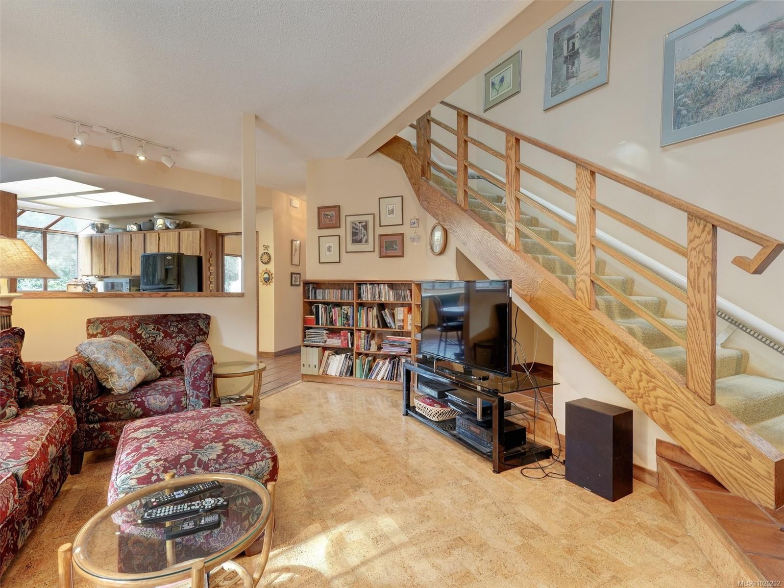 2761 Arbutus Rd, Saanich, BC