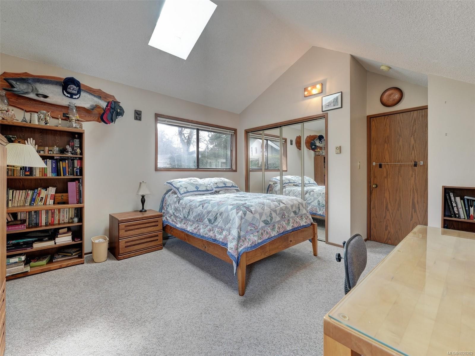 2761 Arbutus Rd, Saanich, BC