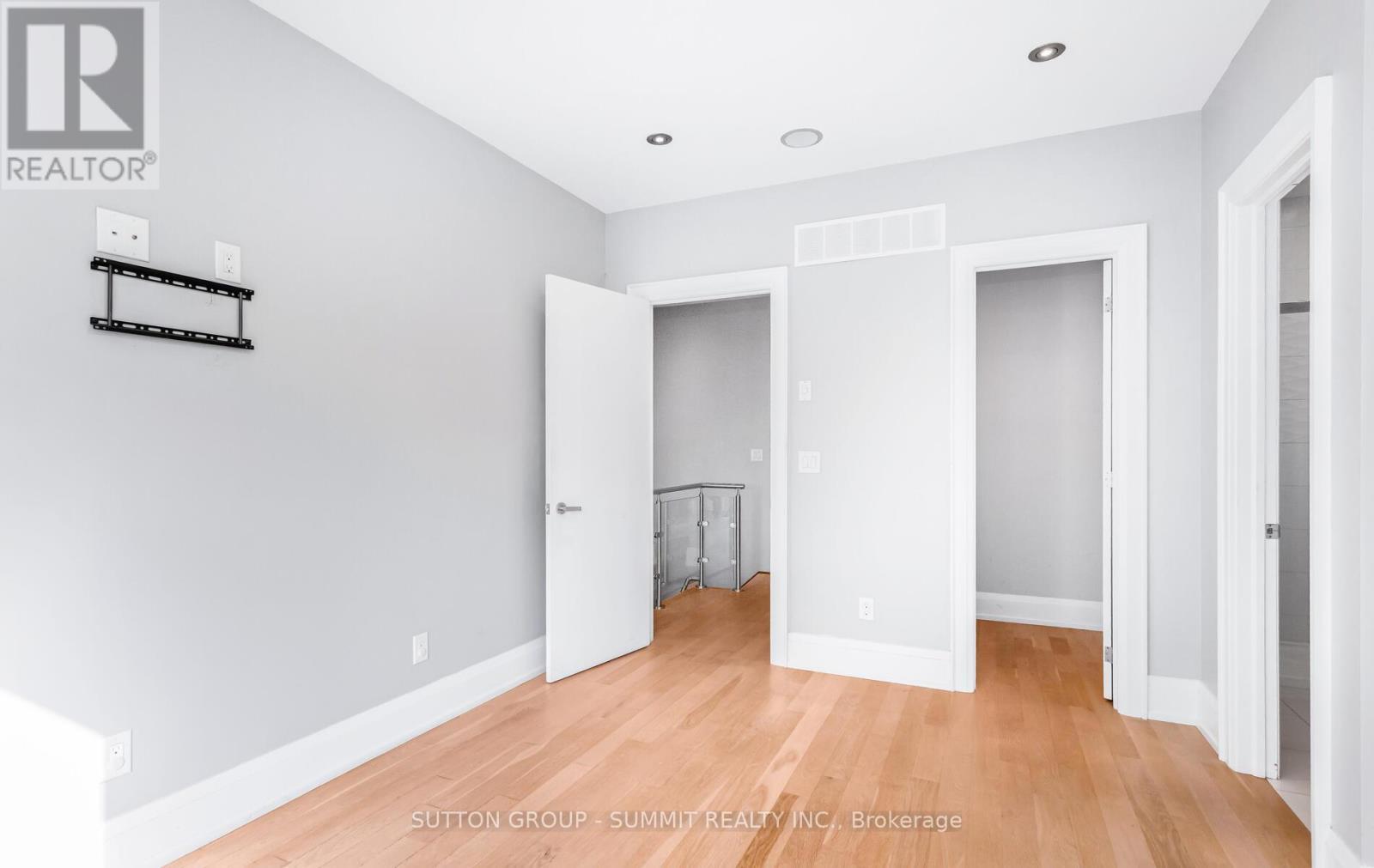 1050 Caven Street, Mississauga, ON - Indoor Photo Showing Other Room